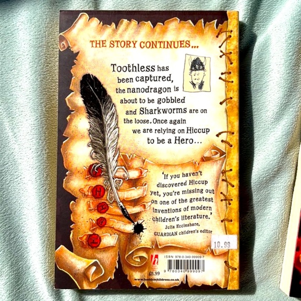 3 novels: How to train your dragon, How to Speak Dragonese,and Totally Winnie - Picture 7 of 15